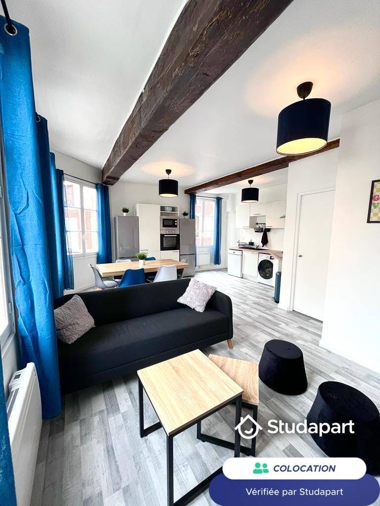 Private room for rent for €500 per month in Beauvais, Rue des Jacobins