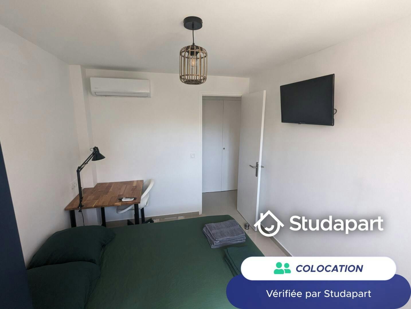 Private room for rent for €530 per month in Antibes, Boulevard du Président Wilson