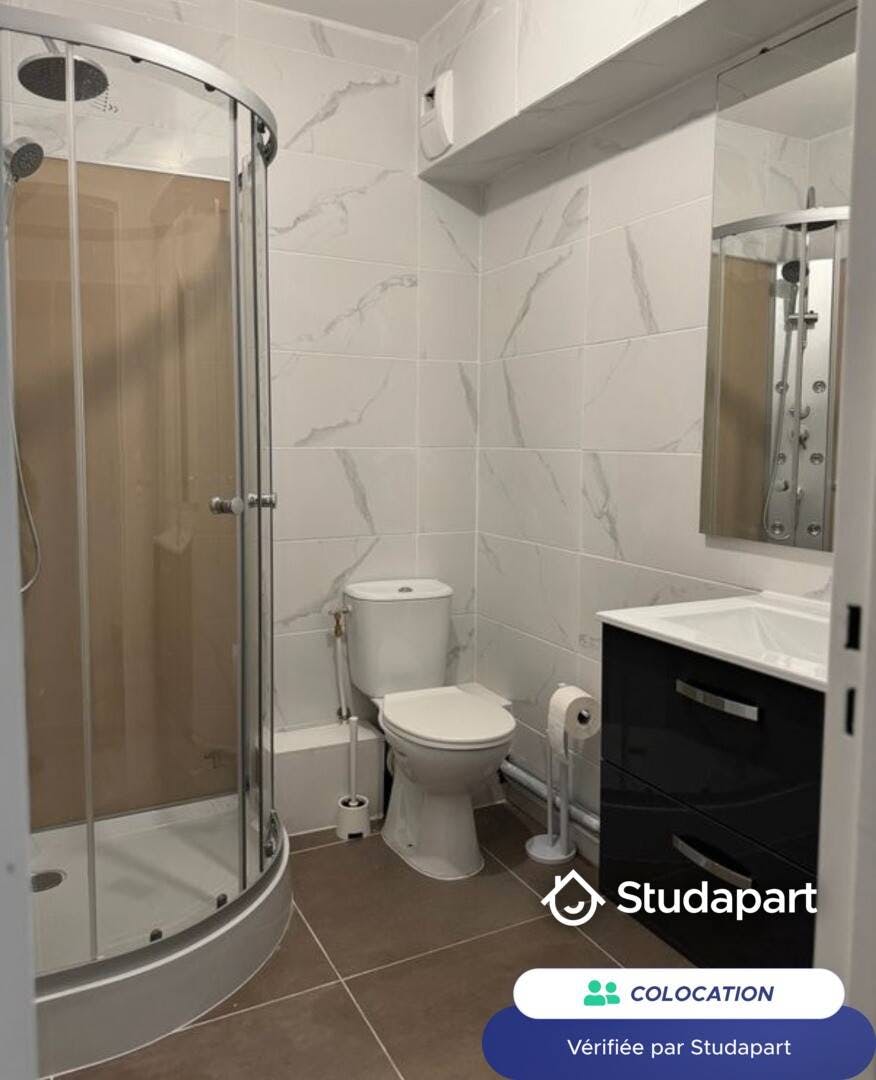 Private room for rent for €550 per month in Évry-Courcouronnes, Rue Eugène Delacroix