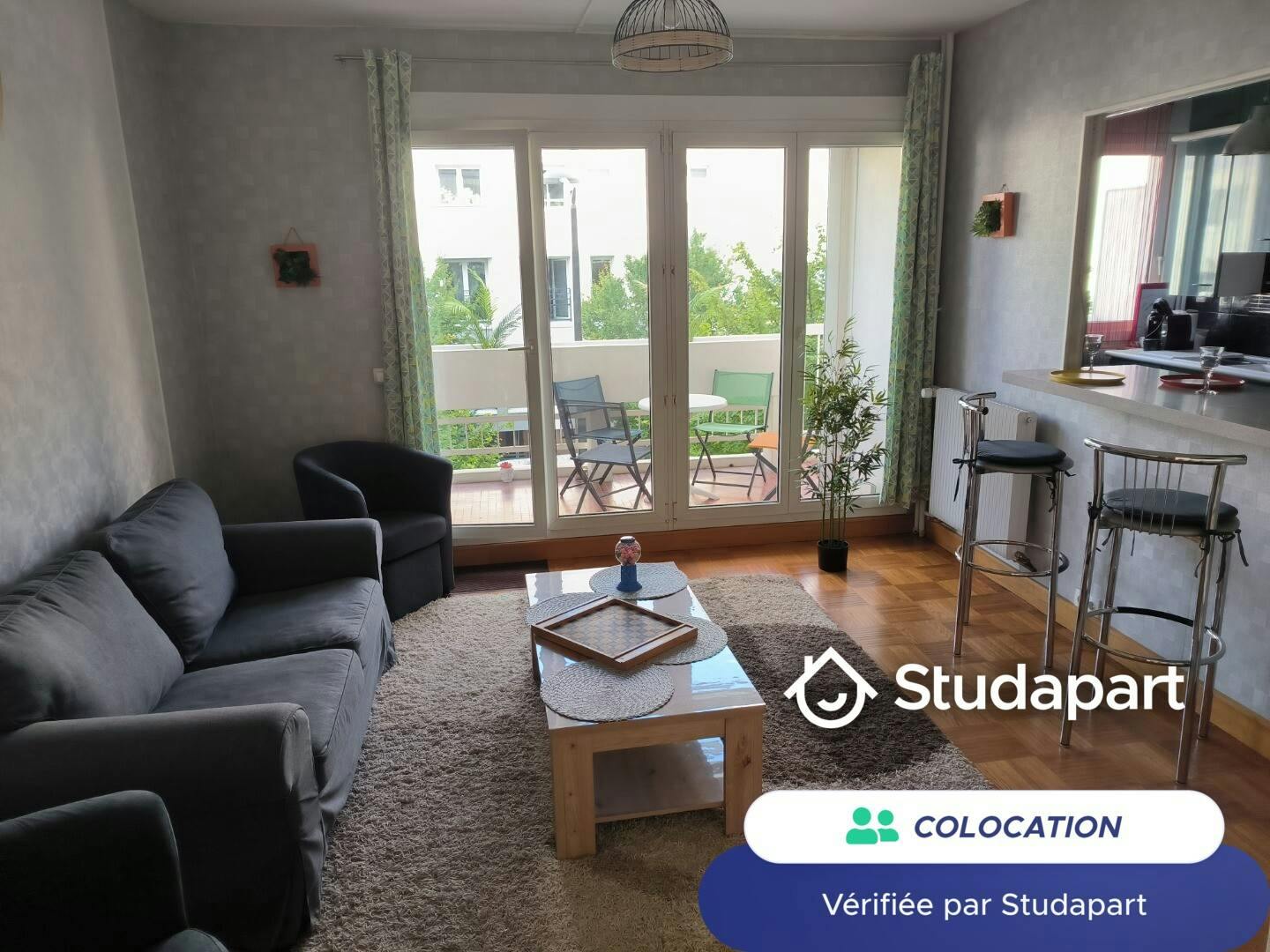 Private room for rent for €400 per month in Reims, Avenue de Laon