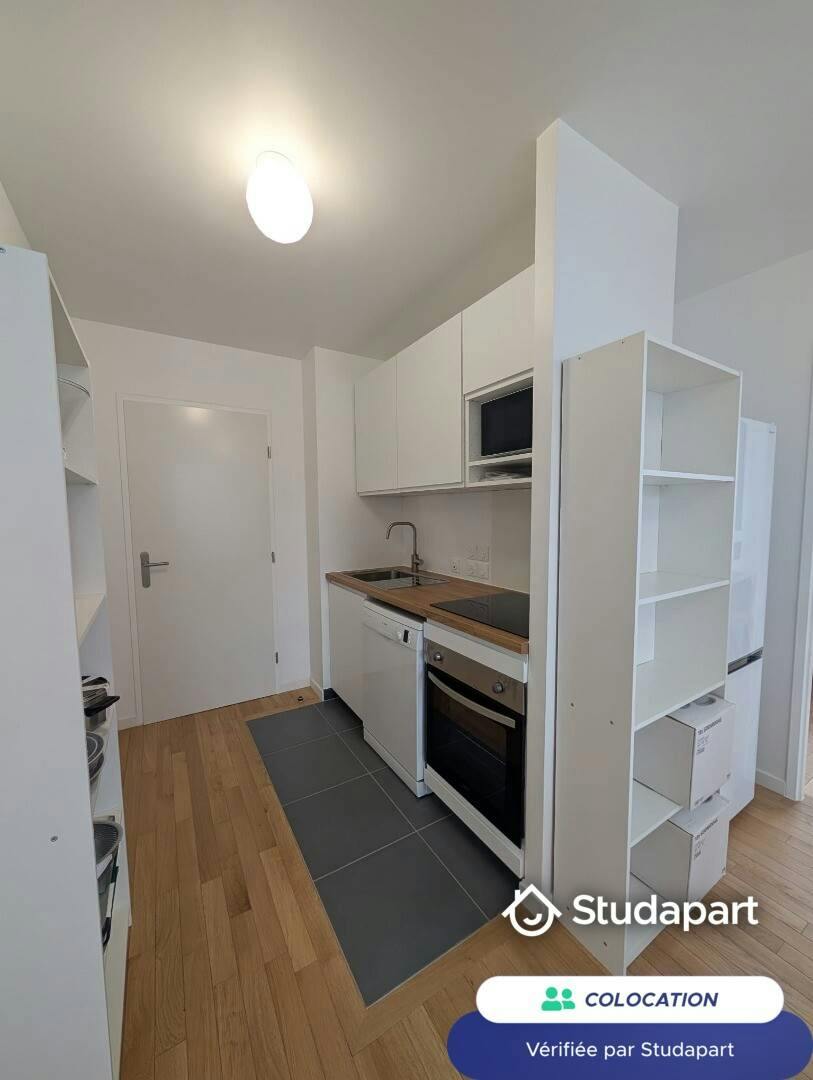 Private room for rent on Rue des Cheminots, Paris - Vue 4