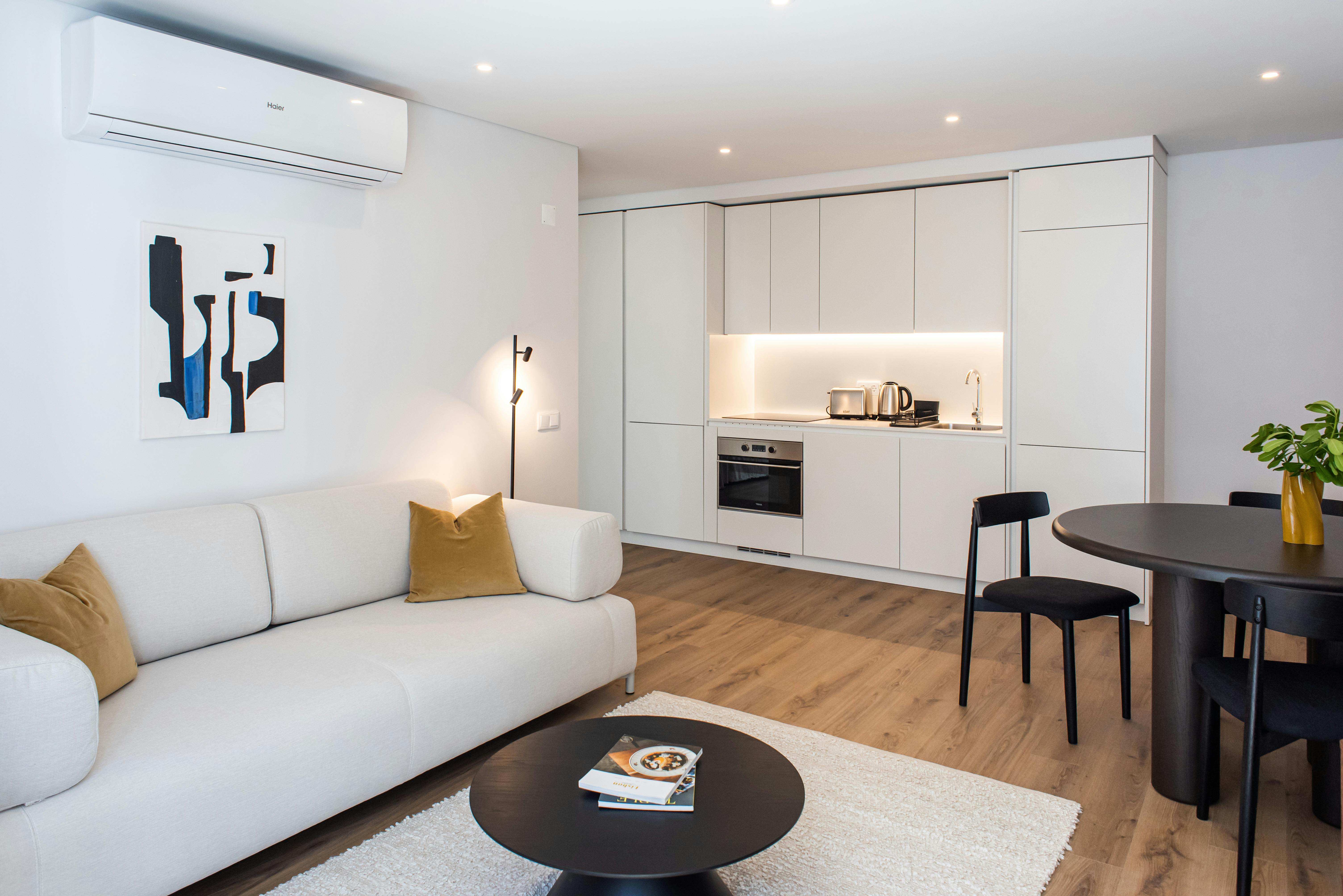 Largo Santa Bárbara, Lisbon preview