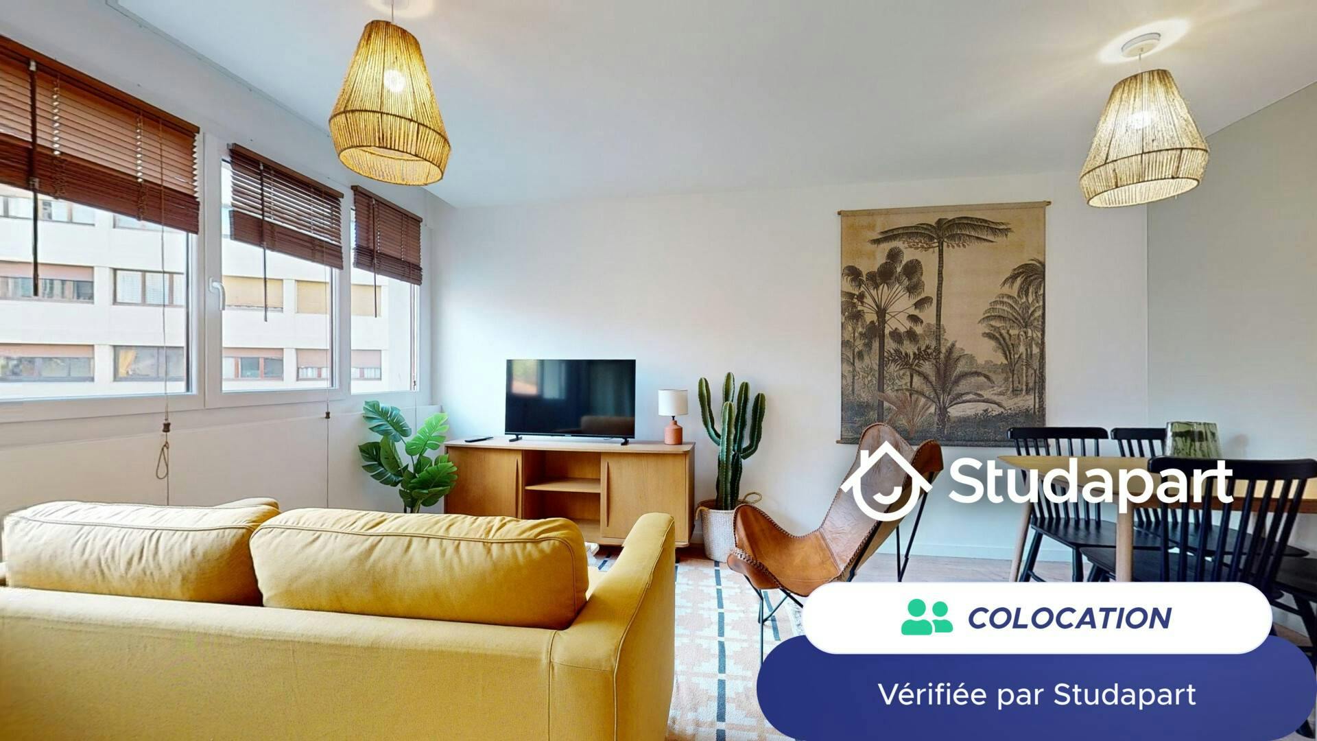 Private room for rent for €565 per month in Marseille, Rue Julia