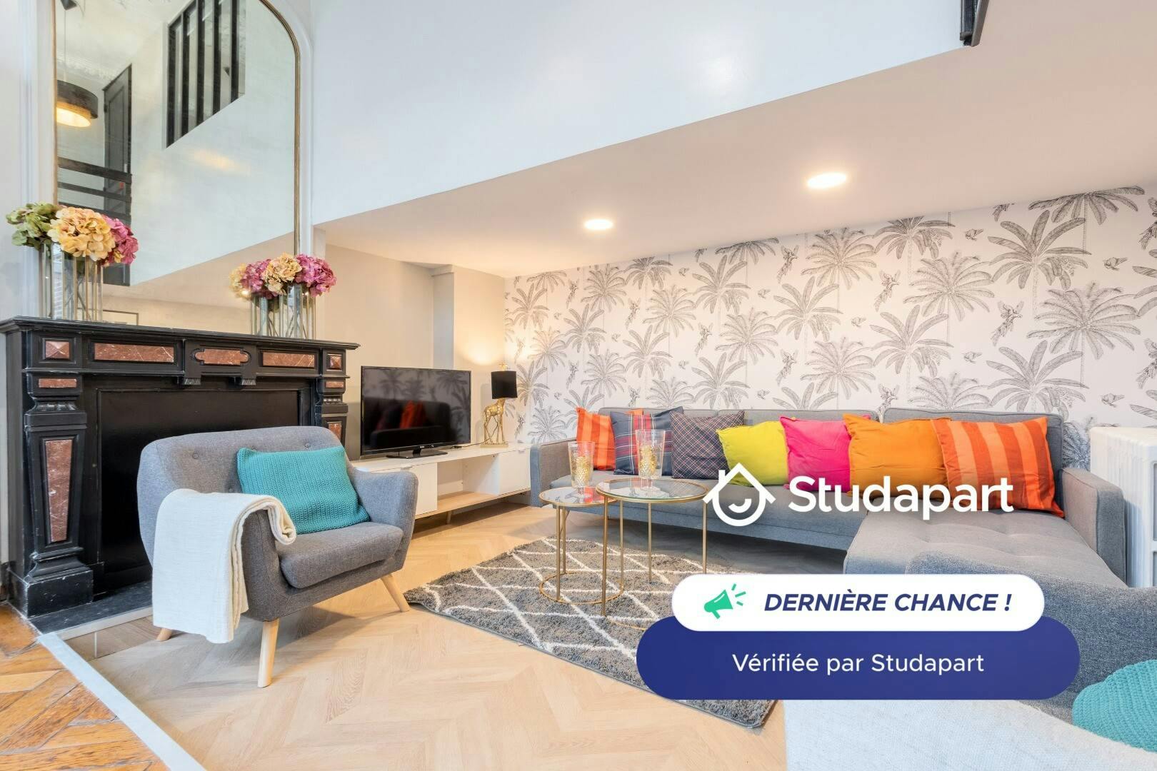 Apartment for rent for €1,900 per month in Lille, Rue de Turenne