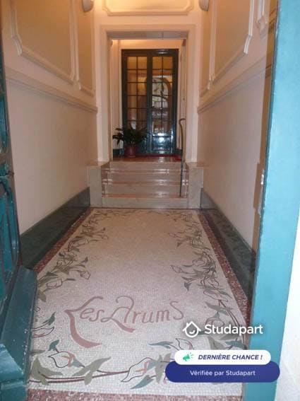 Apartment for rent for €3,570 per month in Paris, Rue du Champ de Mars