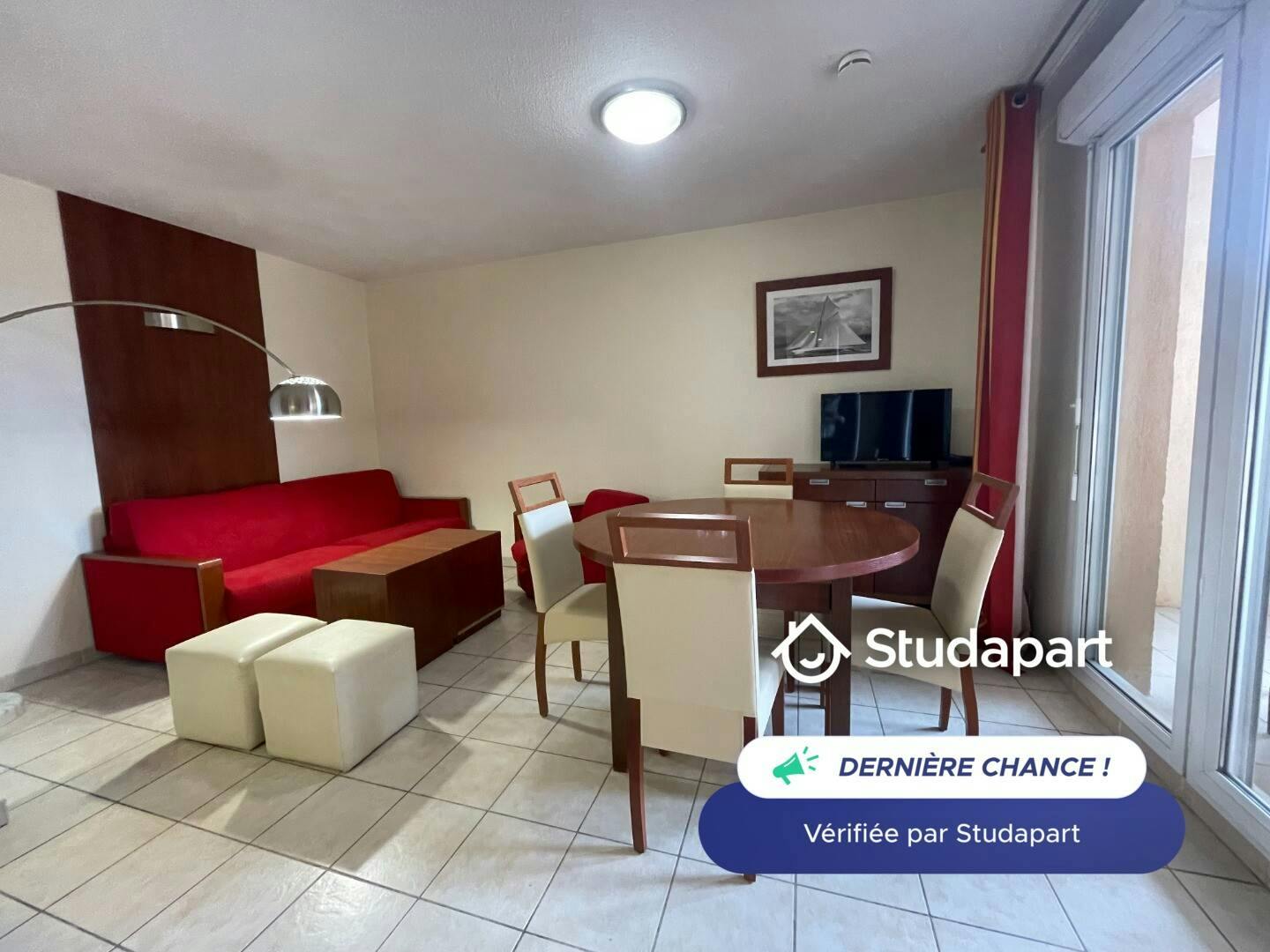 Apartment for rent on Avenue Gaston de Fontmichel, Mandelieu-la-Napoule