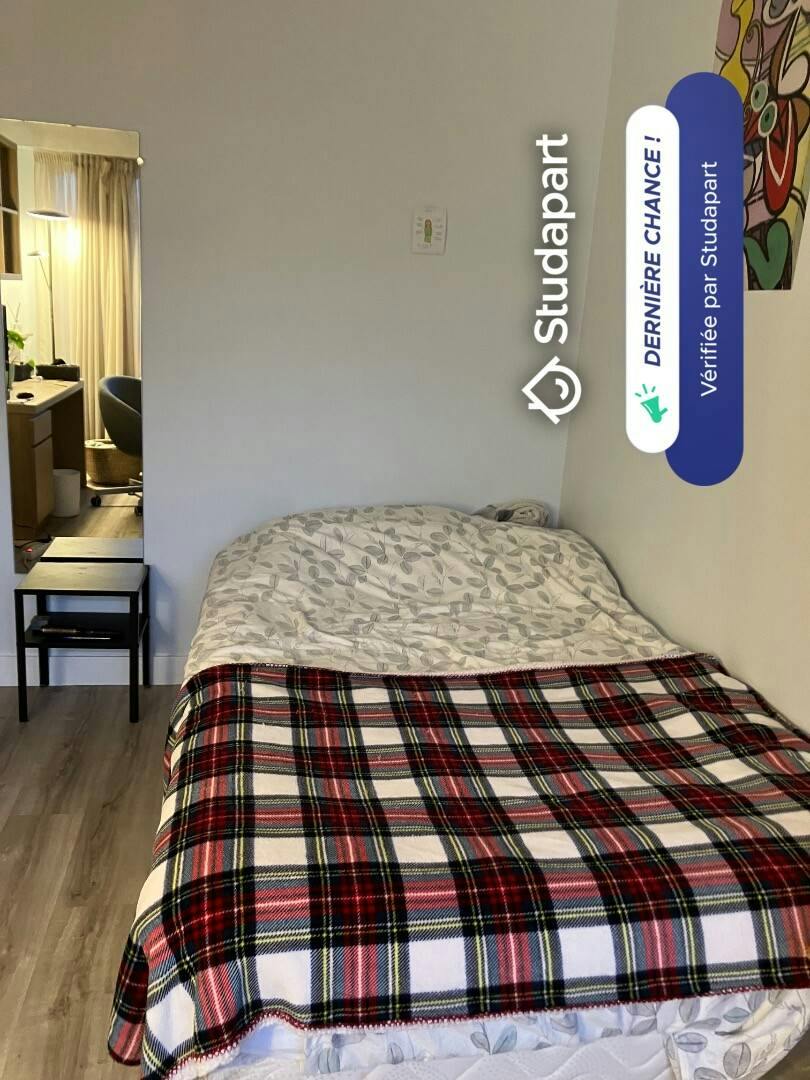 Private room for rent on Rue Beccaria, Paris - Vue 3