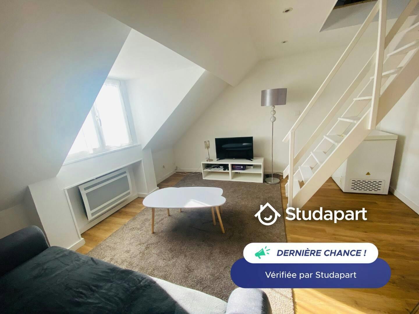 Appartamento in affitto a 1000 € al mese a Lille, Rue de Brigode