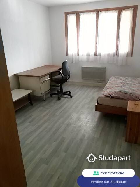 Private room for rent for €385 per month in Corbeil-Essonnes, Rue Fernand Laguide