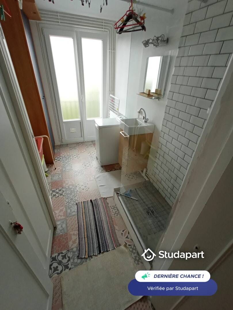Chambre privée à louer pour 400 €/mois à La Rochelle, Rue Jean-François Chalgrin