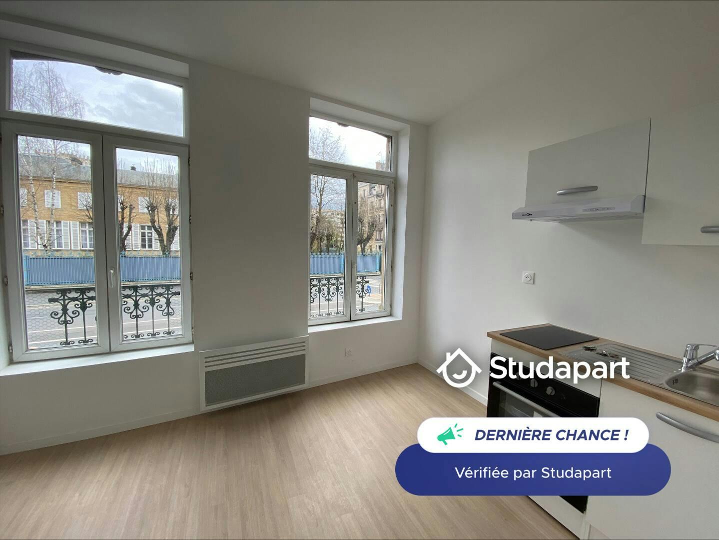 Apartment for rent for €345 per month in Charleville-Mézières, Avenue d'Arches