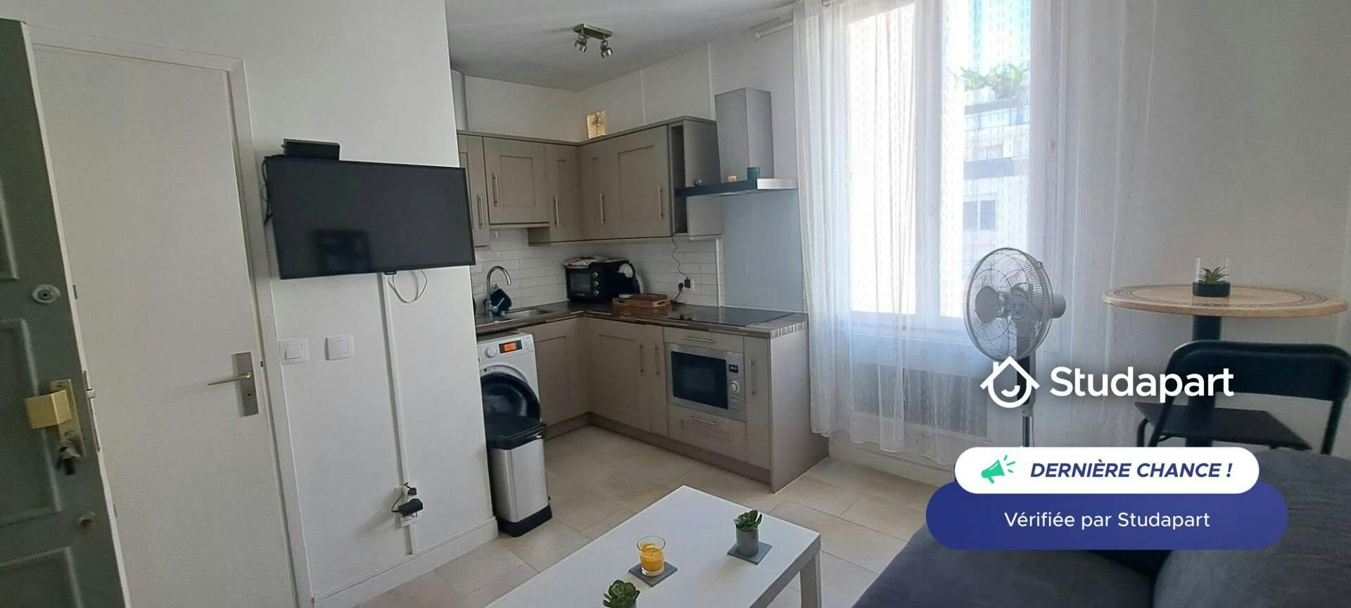 Lägenhet att hyra för 720 € i månaden i Antibes, Boulevard du Président Wilson