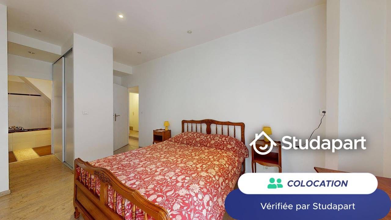 Private room for rent on Rue Vincent Faïta, Nîmes - Skats 5