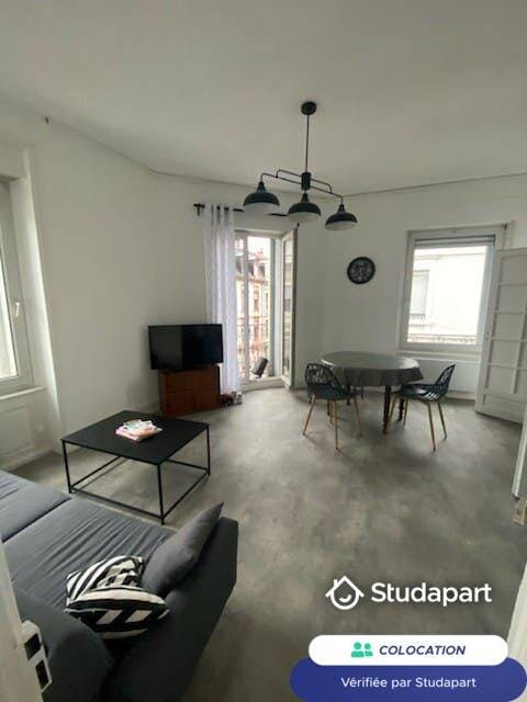 Pokój prywatny do wynajęcia za 395 € miesięcznie w mieście Mulhouse, Rue Buhler