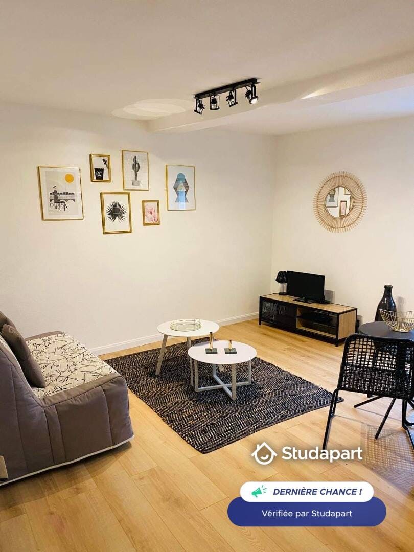 Квартира сдается в аренду за 650 € в месяц в La Rochelle, Rue Villeneuve