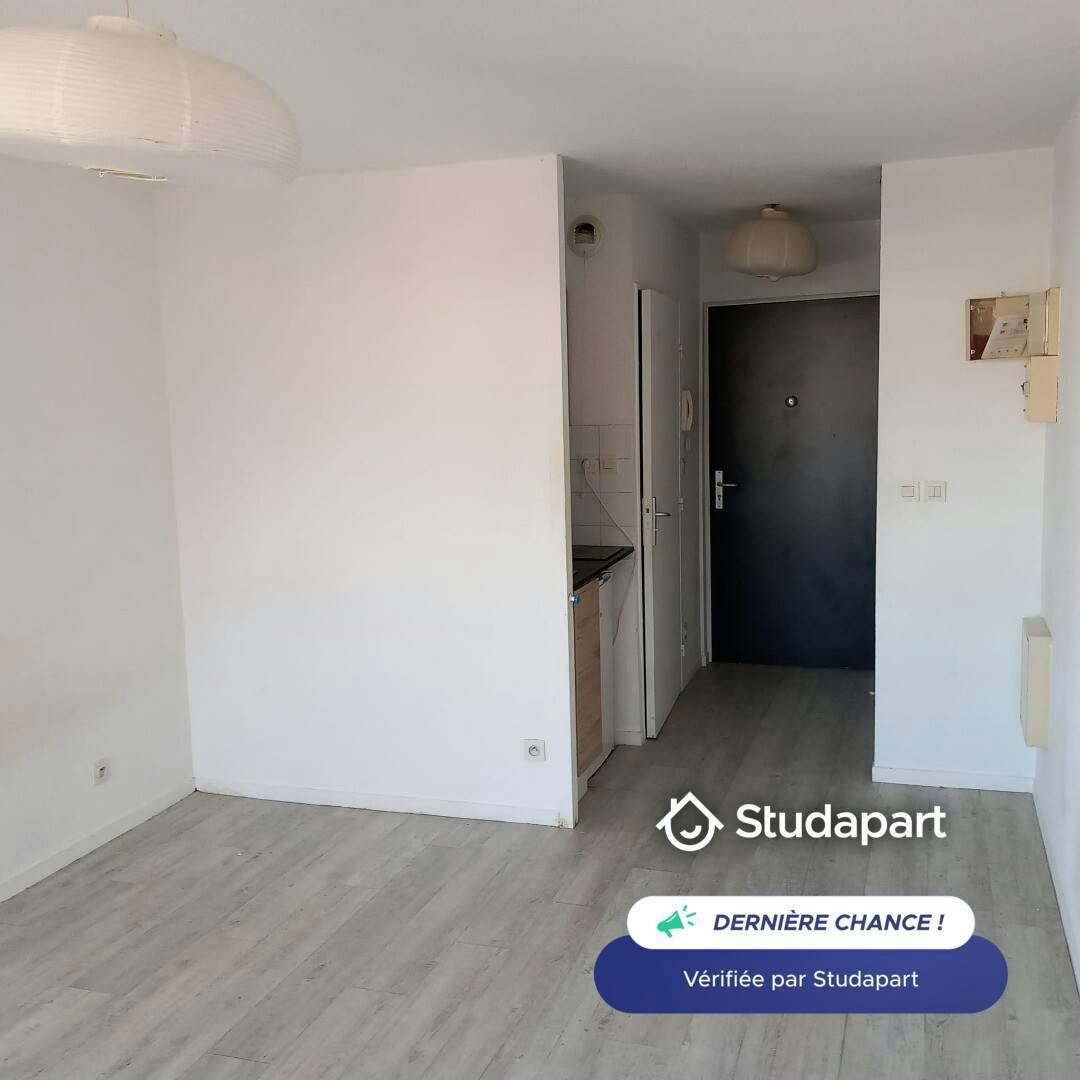 Apartment for rent on Place de l'École, Lyon