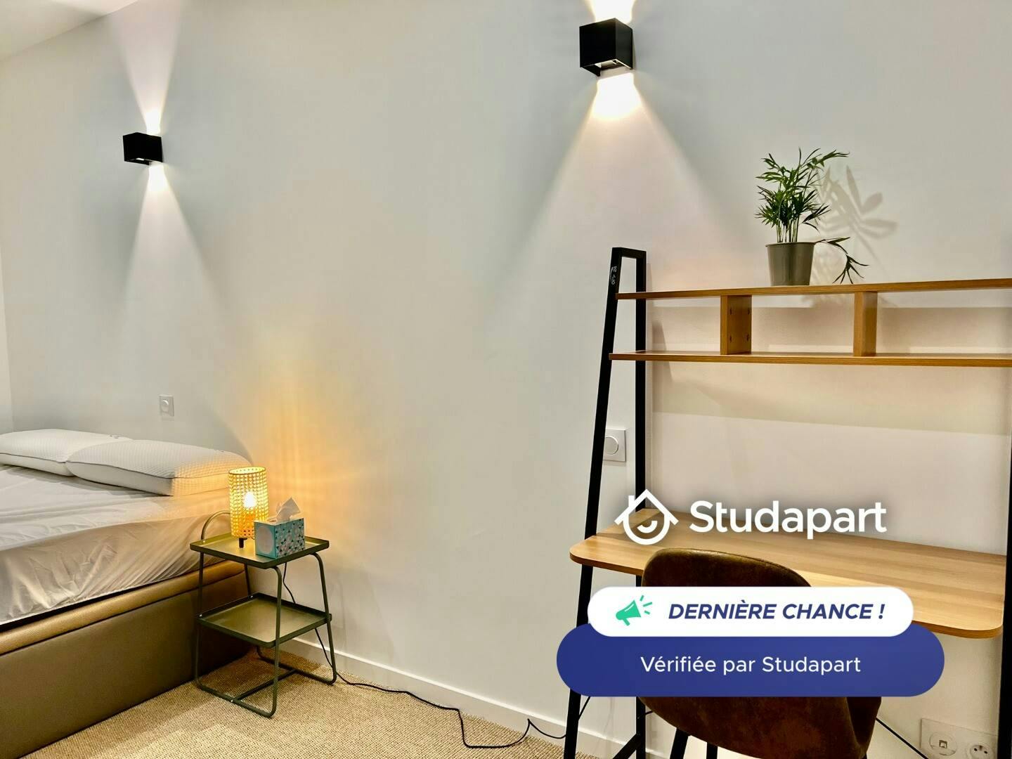 Apartment for rent for €1,130 per month in Montreuil, Impasse Moreau