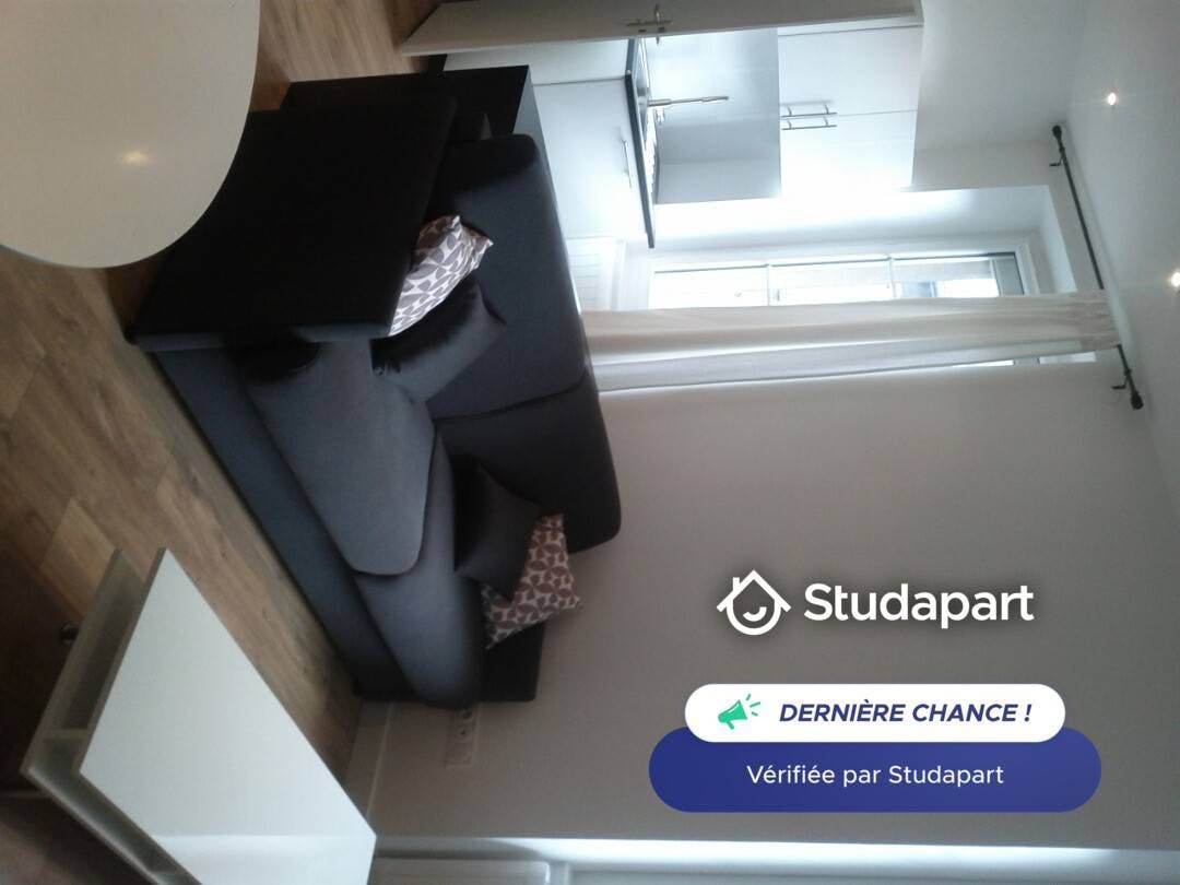 Apartment for rent for €700 per month in Grenoble, Rue Billerey