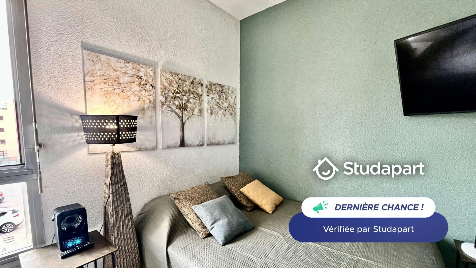 Appartement te huur voor € 398 per maand in Agde, Place Agde Marine