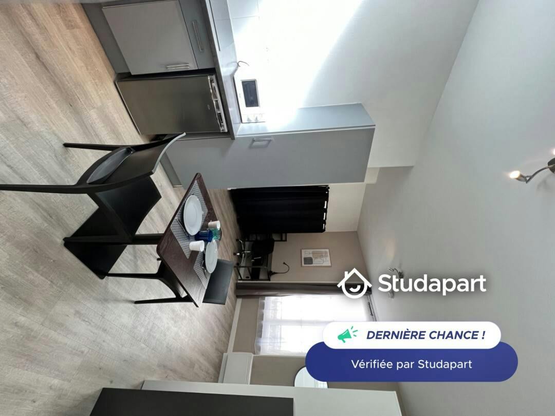 Appartement te huur voor € 590 per maand in Angers, Rue des Lices