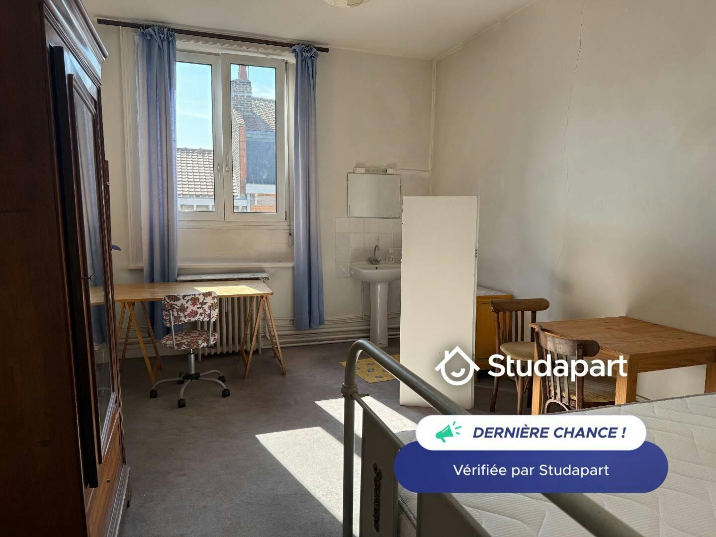 Voir la photo 1/5 du type room à Lille