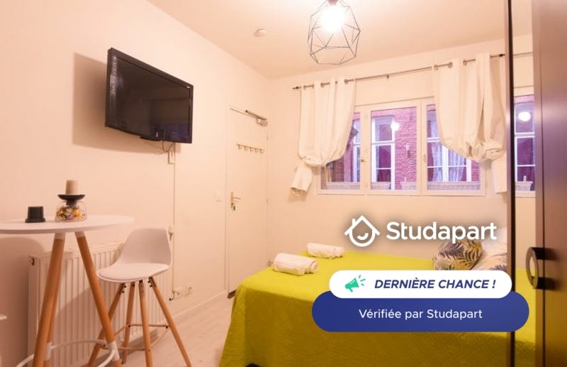 Apartment for rent for €680 per month in Lille, Rue du Vieux Faubourg