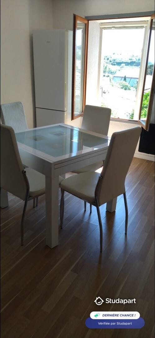 Apartment for rent for €800 per month in Roquebrune-sur-Argens, Rue de la Fromagerie