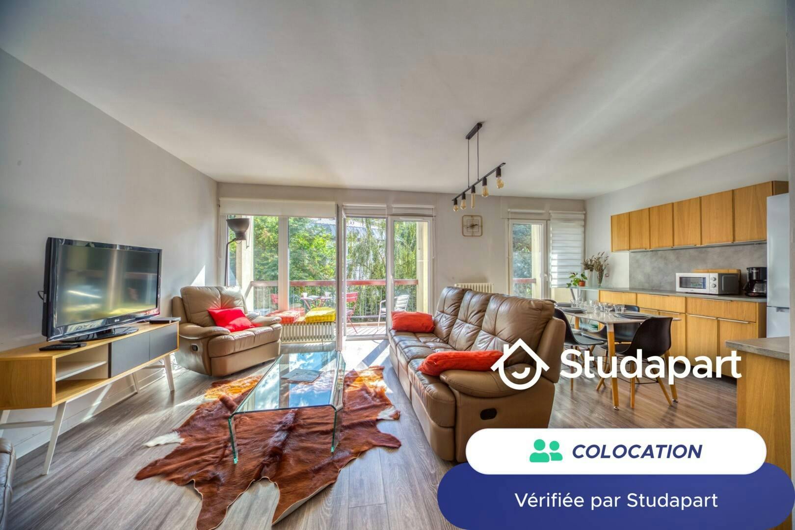 WG-Zimmer zu mieten für 600 € pro Monat in Annecy, Avenue du Crêt du Maure