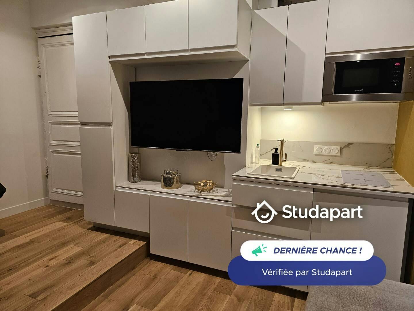 Appartement te huur voor € 900 per maand in Rennes, Rue Hoche