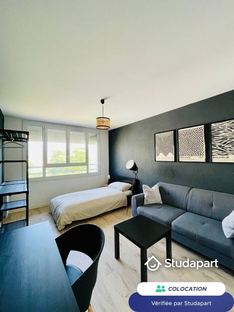 Private room for rent for €515 per month in Mérignac, Allée des Pensées