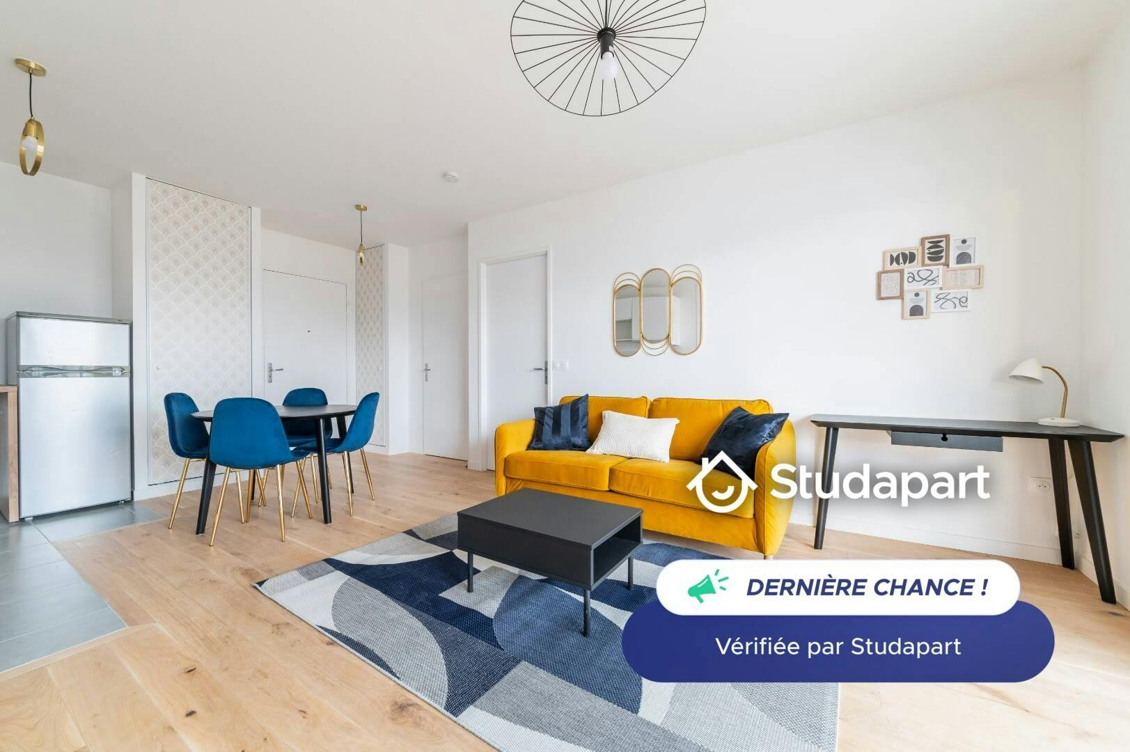 Apartment for rent for €1,750 per month in Saint-Ouen-sur-Seine, Voie Rino della Negra