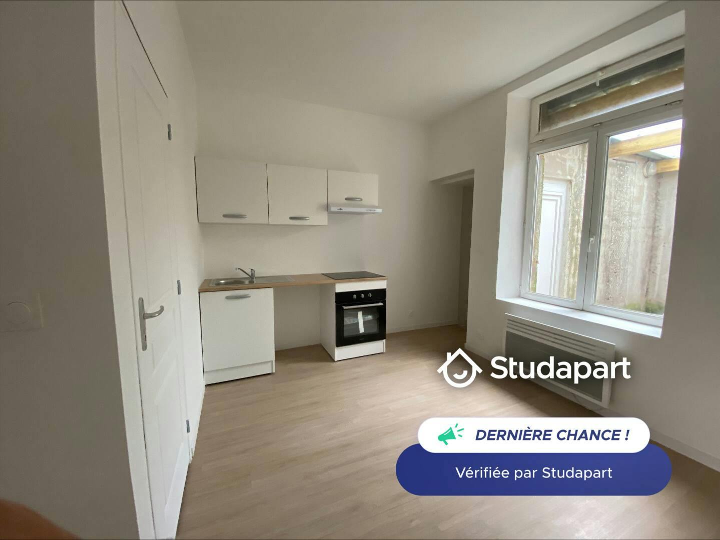 Apartament de închiriat pentru 375 EUR pe lună în Charleville-Mézières, Avenue d'Arches
