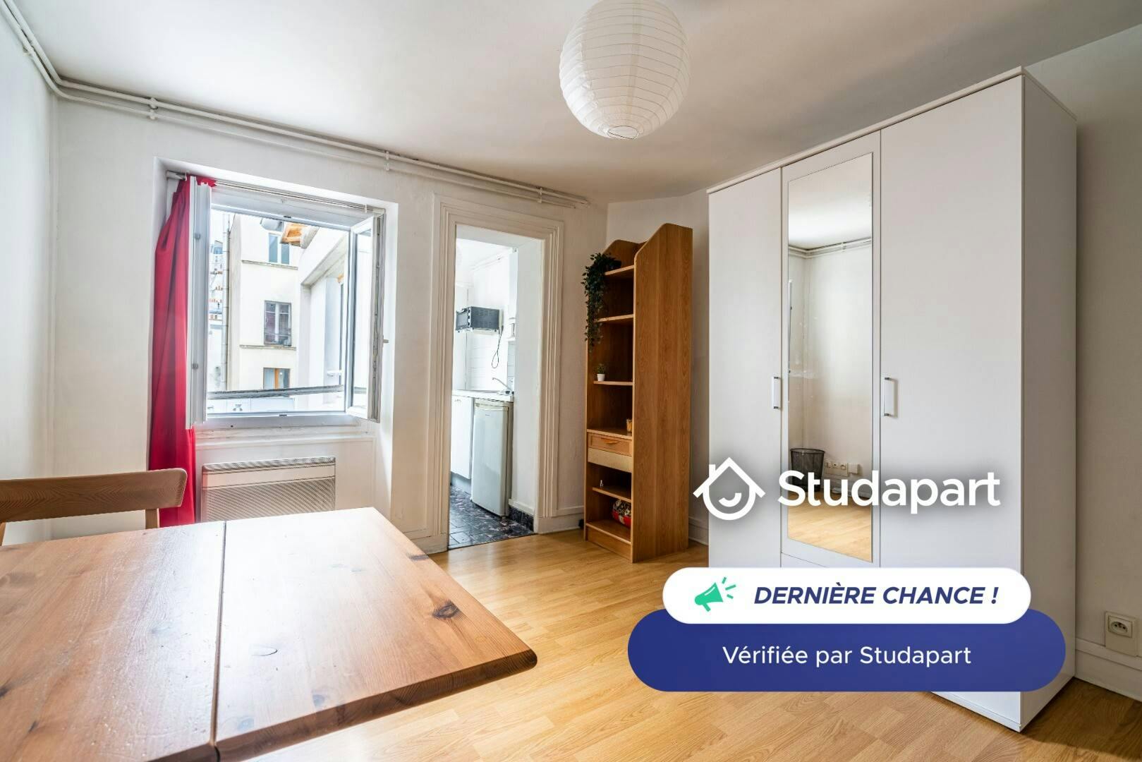 Apartment for rent for €1,150 per month in Paris, Rue Ramey