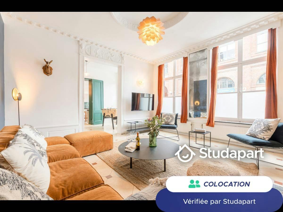Private room for rent on Rue des Archives, Lille - Vue 3