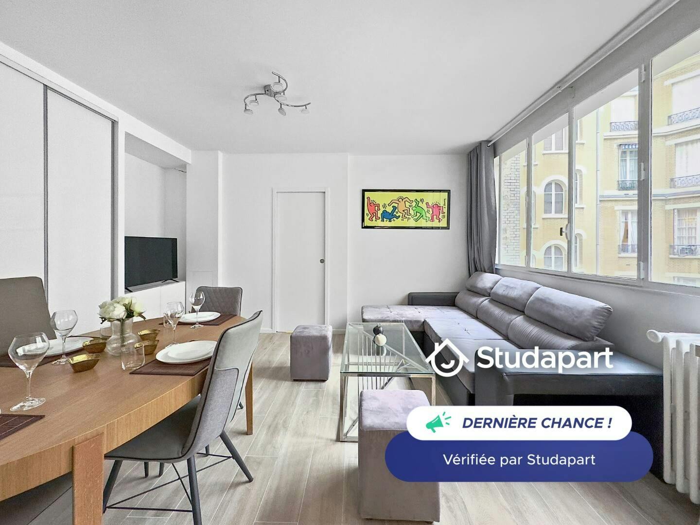 House for rent for €2,710 per month in Paris, Place Clément Ader