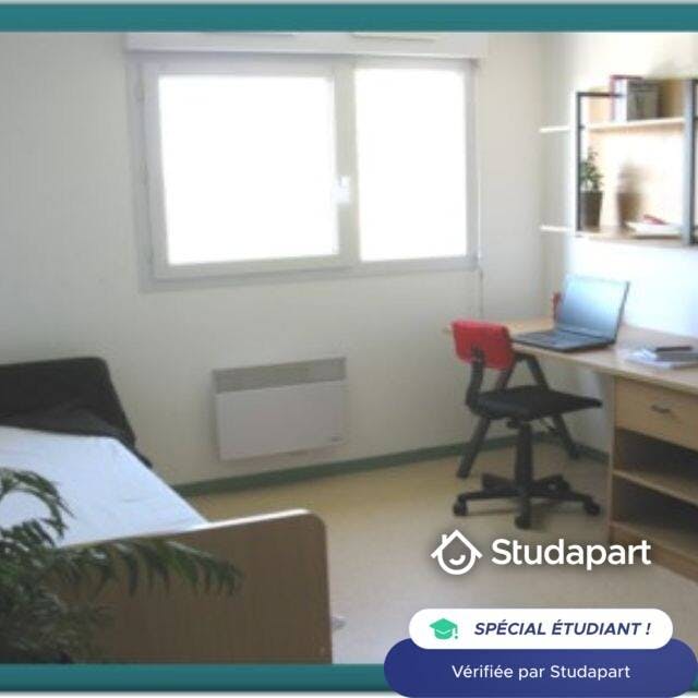 Private room for rent for €470 per month in La Roche-sur-Yon, Rue Maurice Edgar Coindreau