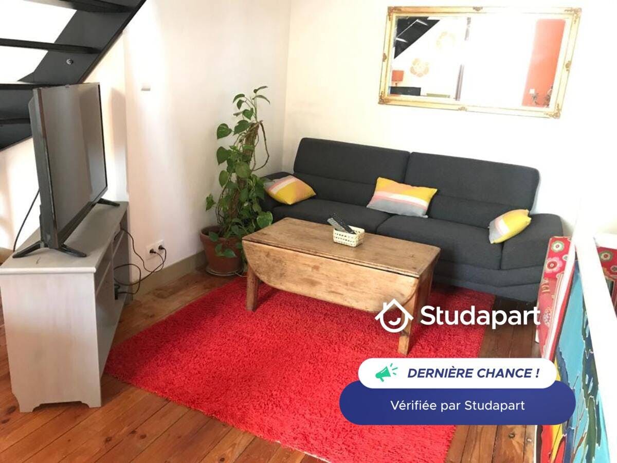 Будинок за оренду для 1 070 EUR на місяць у La Roche-sur-Yon, Rue du Maréchal Ney