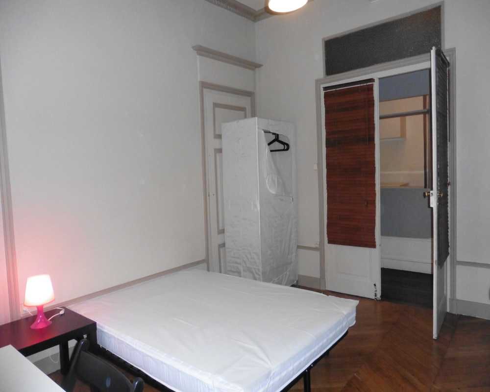 Private room in Rue de Brest, Lyon (1590618) room image 1