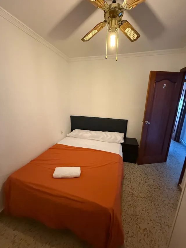 Private room in Calle Manuel de Falla, Málaga (1590652) room image 1