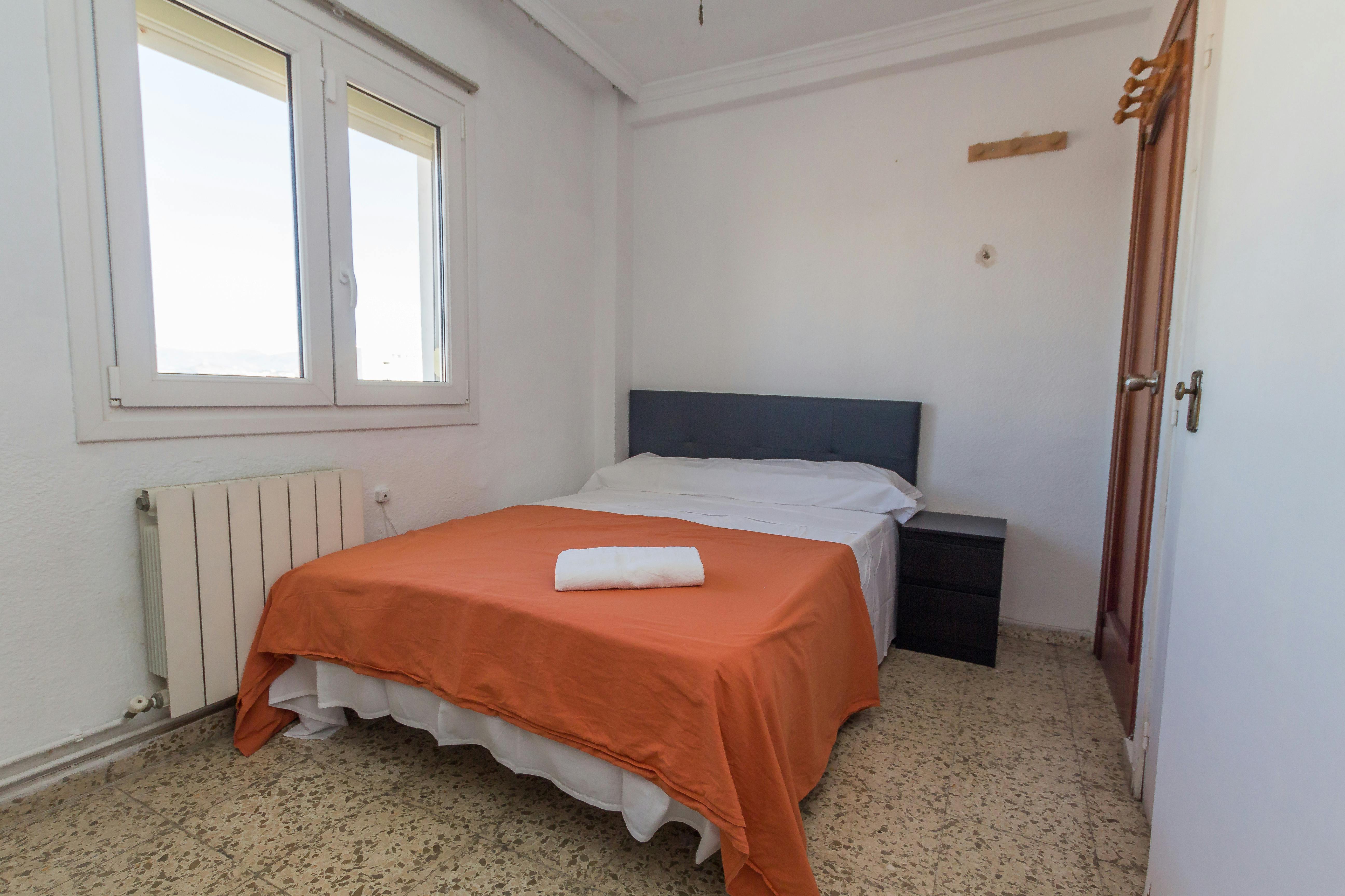 Private room for rent for €460 per month in Málaga, Calle Manuel de Falla