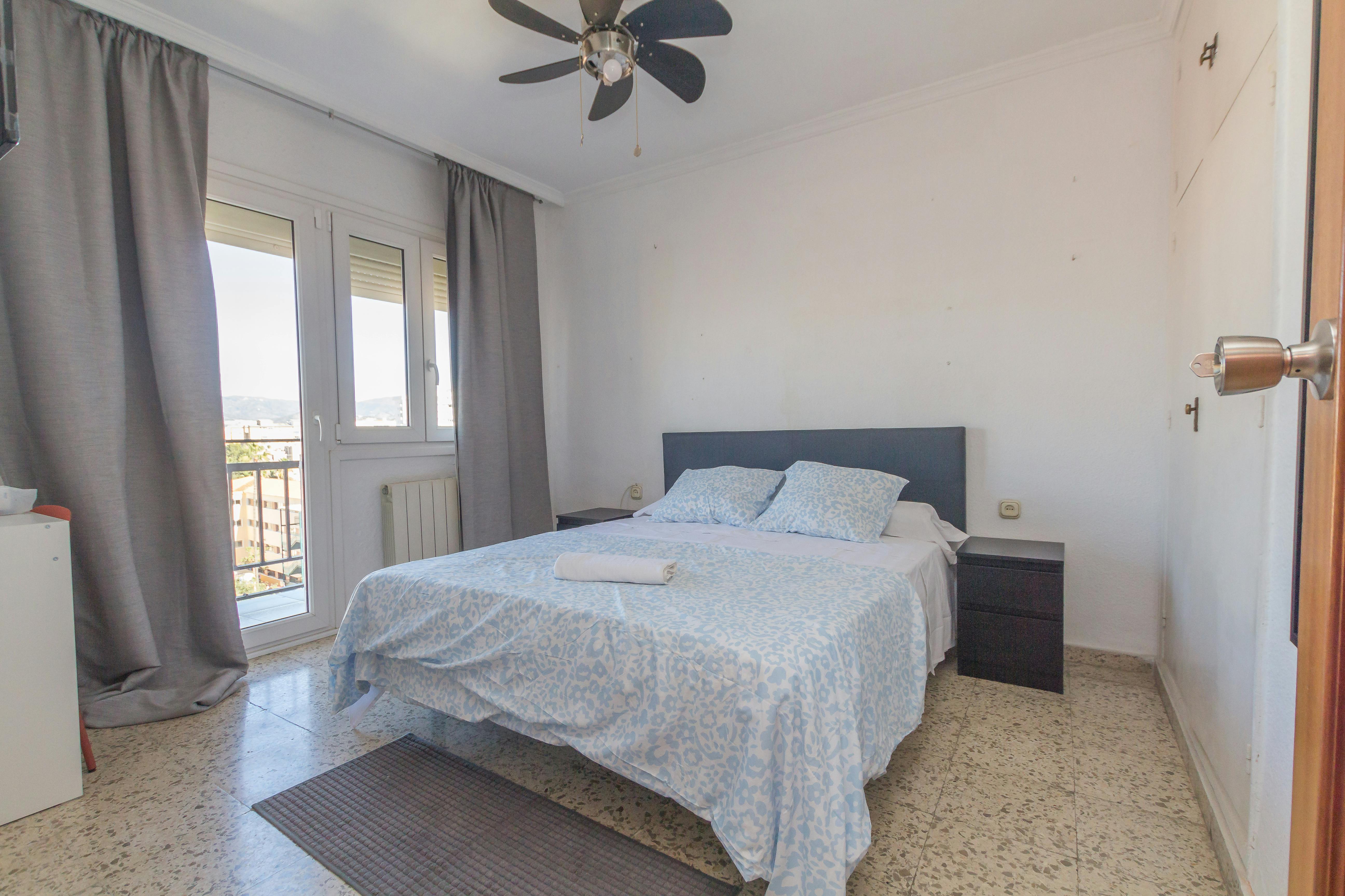Private room for rent for €590 per month in Málaga, Calle Manuel de Falla