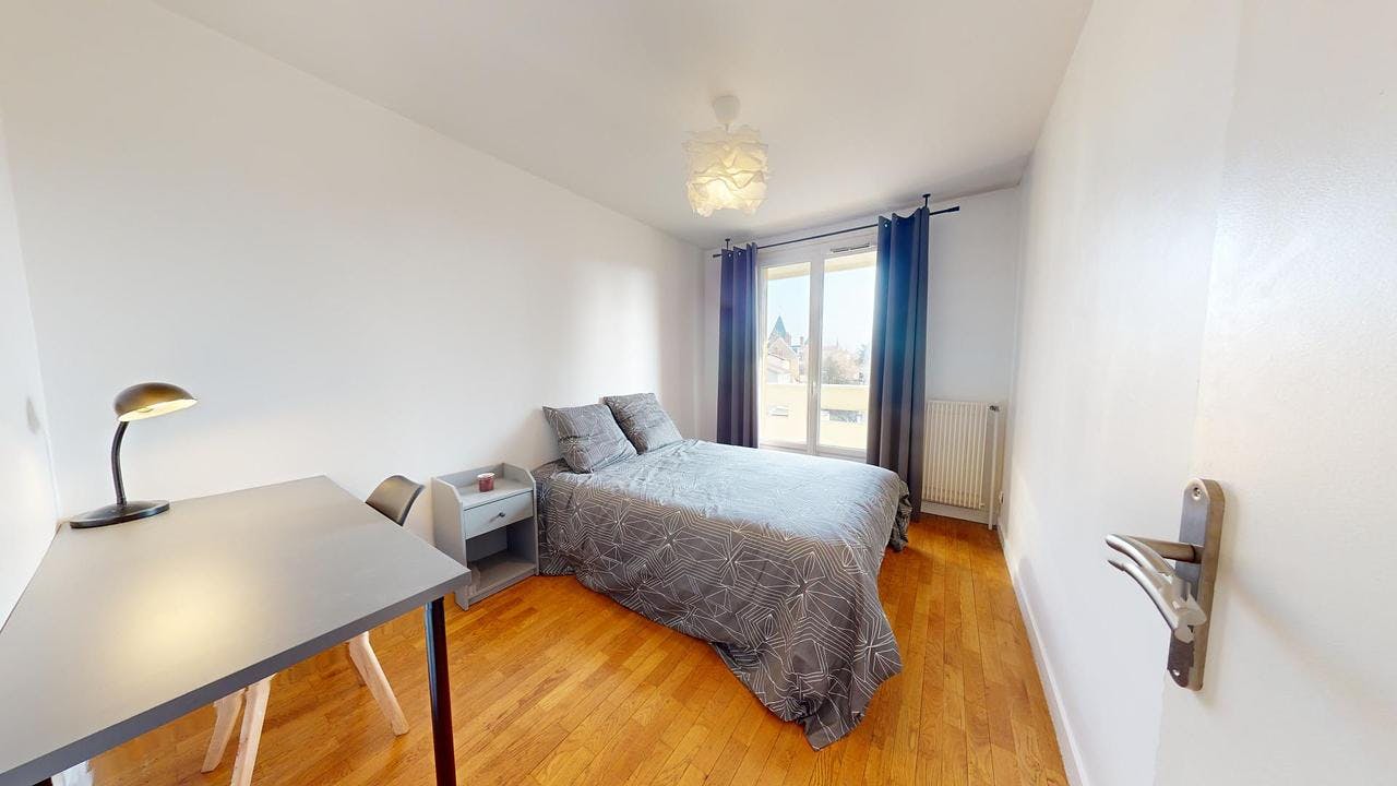 Rue Antonin Perrin, Villeurbanne preview