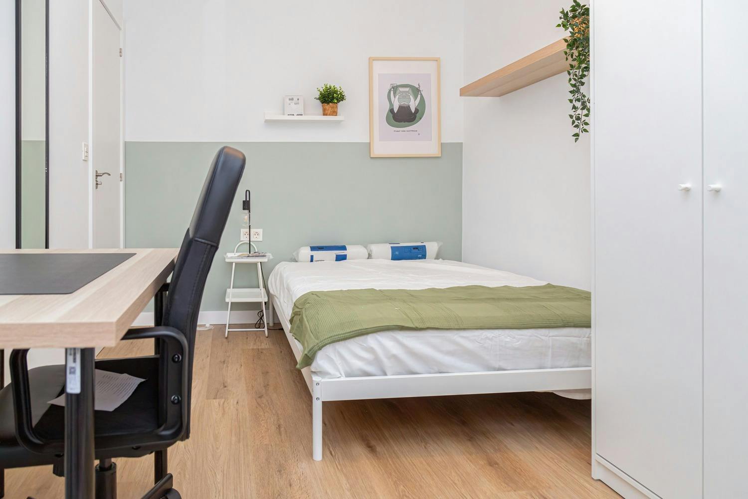 Calle de Quinto de Ebro, Zaragoza preview