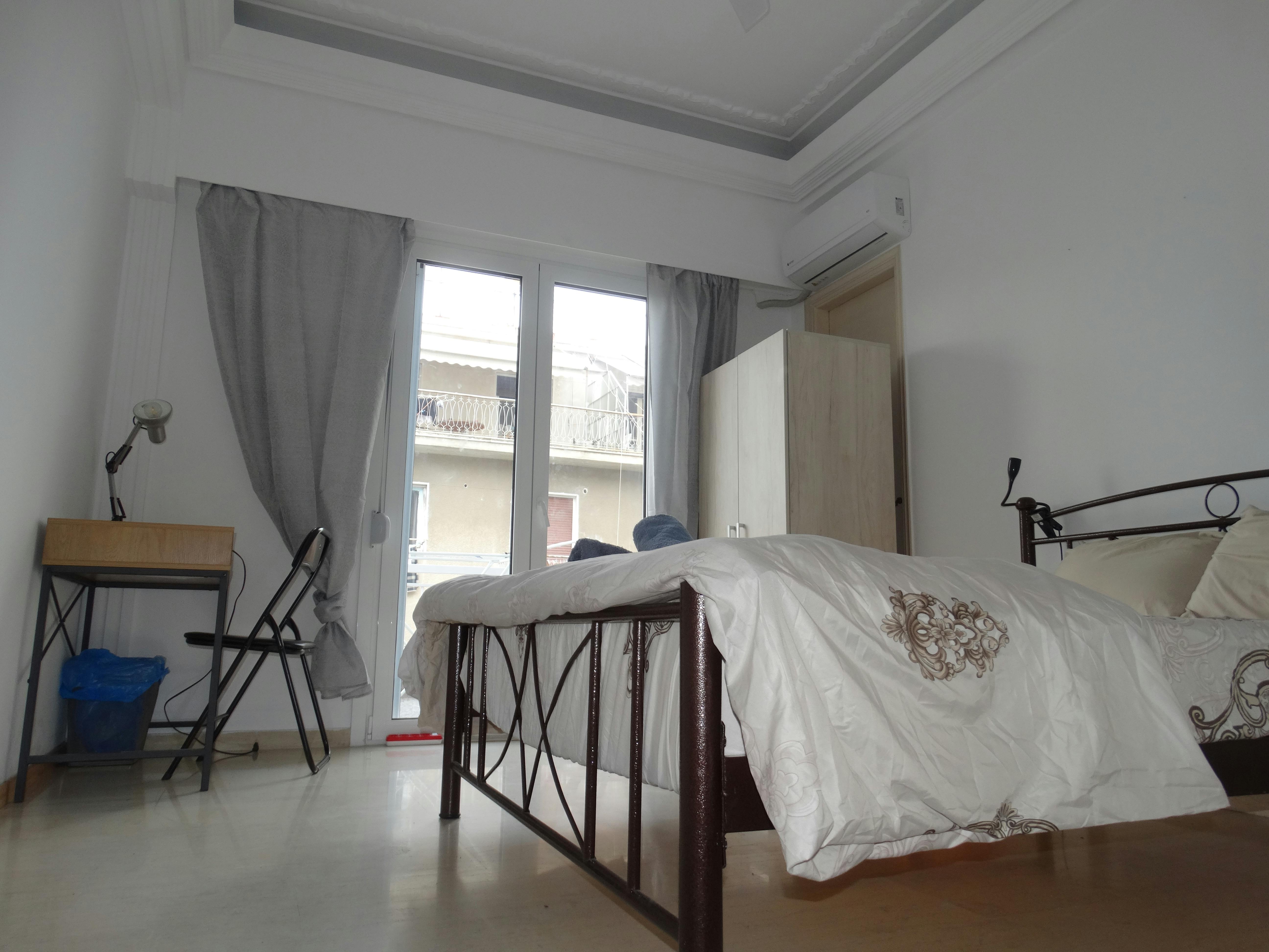 Private room for rent for €420 per month in Athina, Monis Prodromou