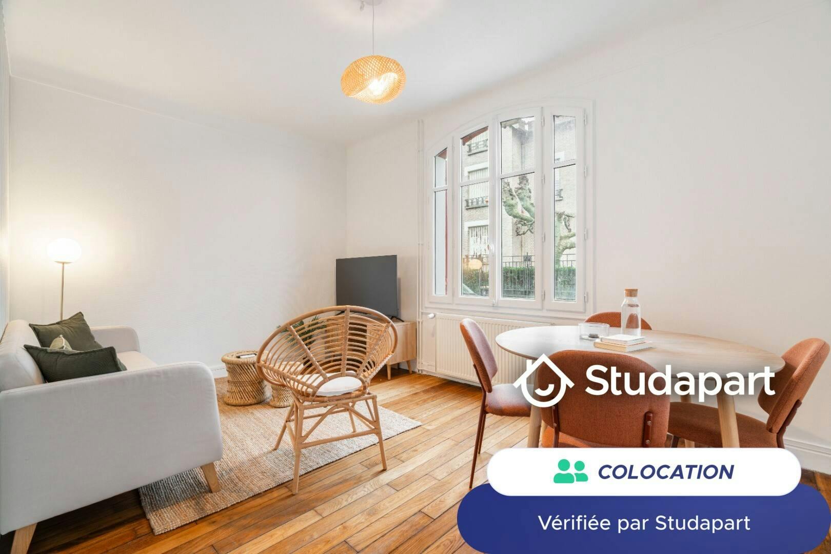 Pièce à Colombes