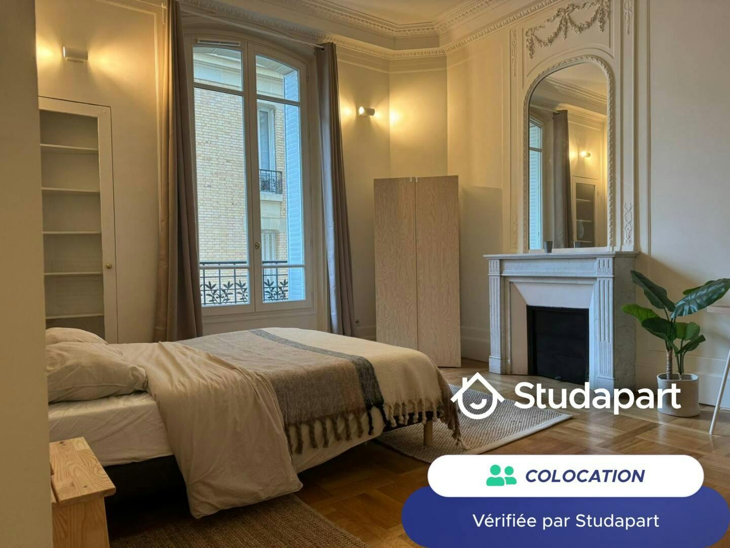 Private room for rent for €1,180 per month in Paris, Avenue Mozart