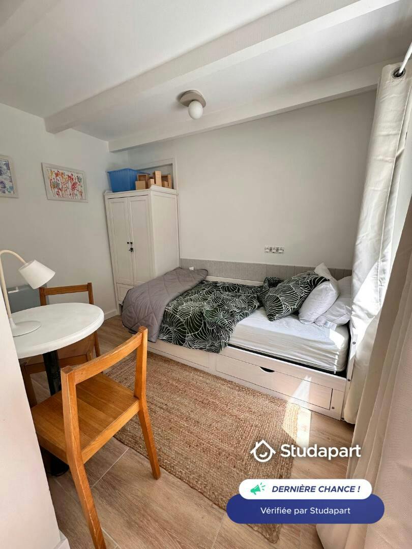 Chambre privée à louer pour 400 €/mois à La Rochelle, Rue Comtesse