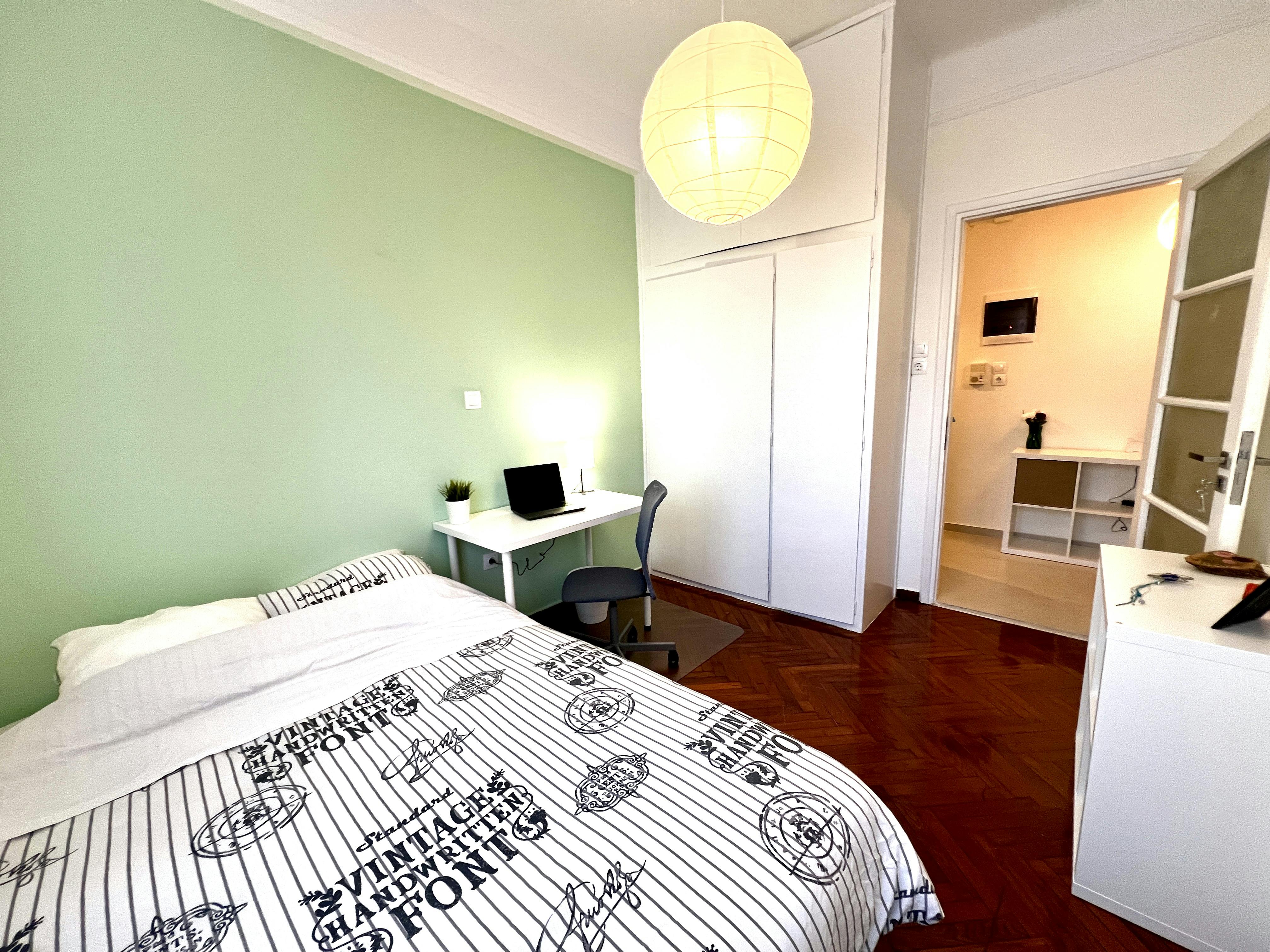 Pokój prywatny do wynajęcia za 375 € miesięcznie w mieście Athina, Lelas Karagianni