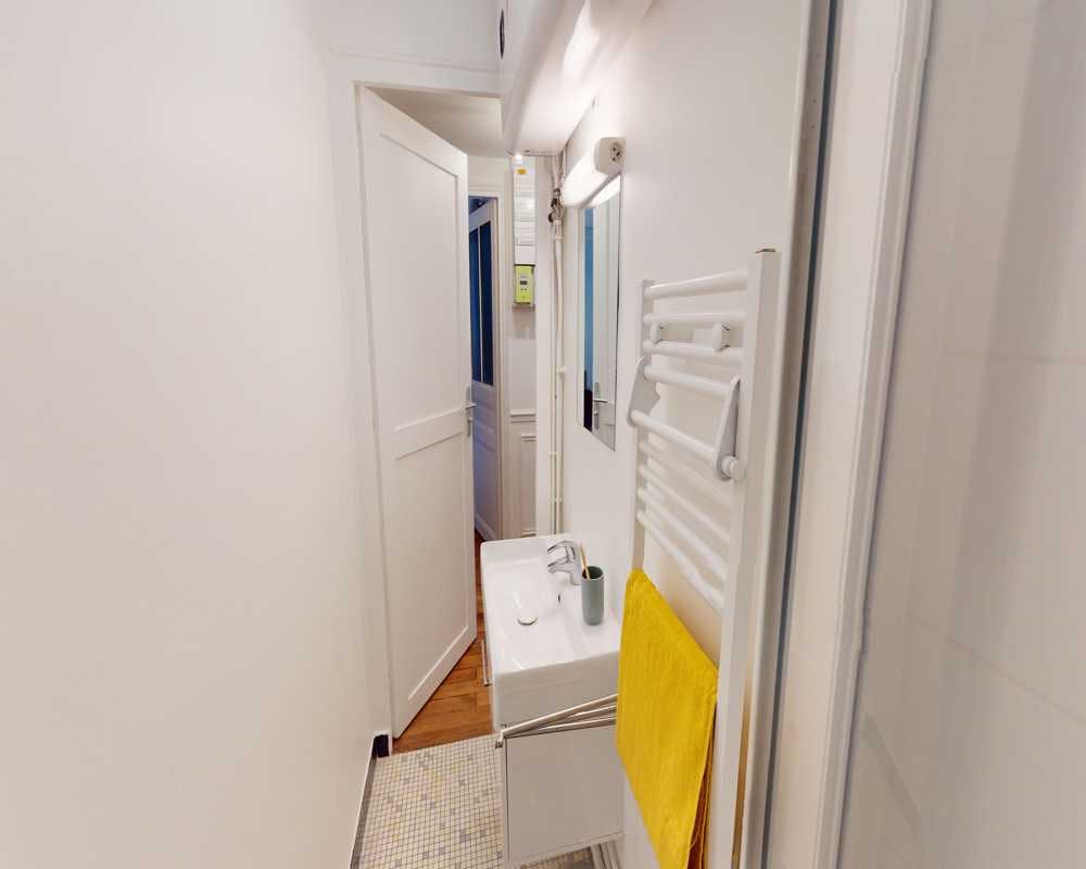 Apartment Paris, 1 bed, 9m² — photo 16