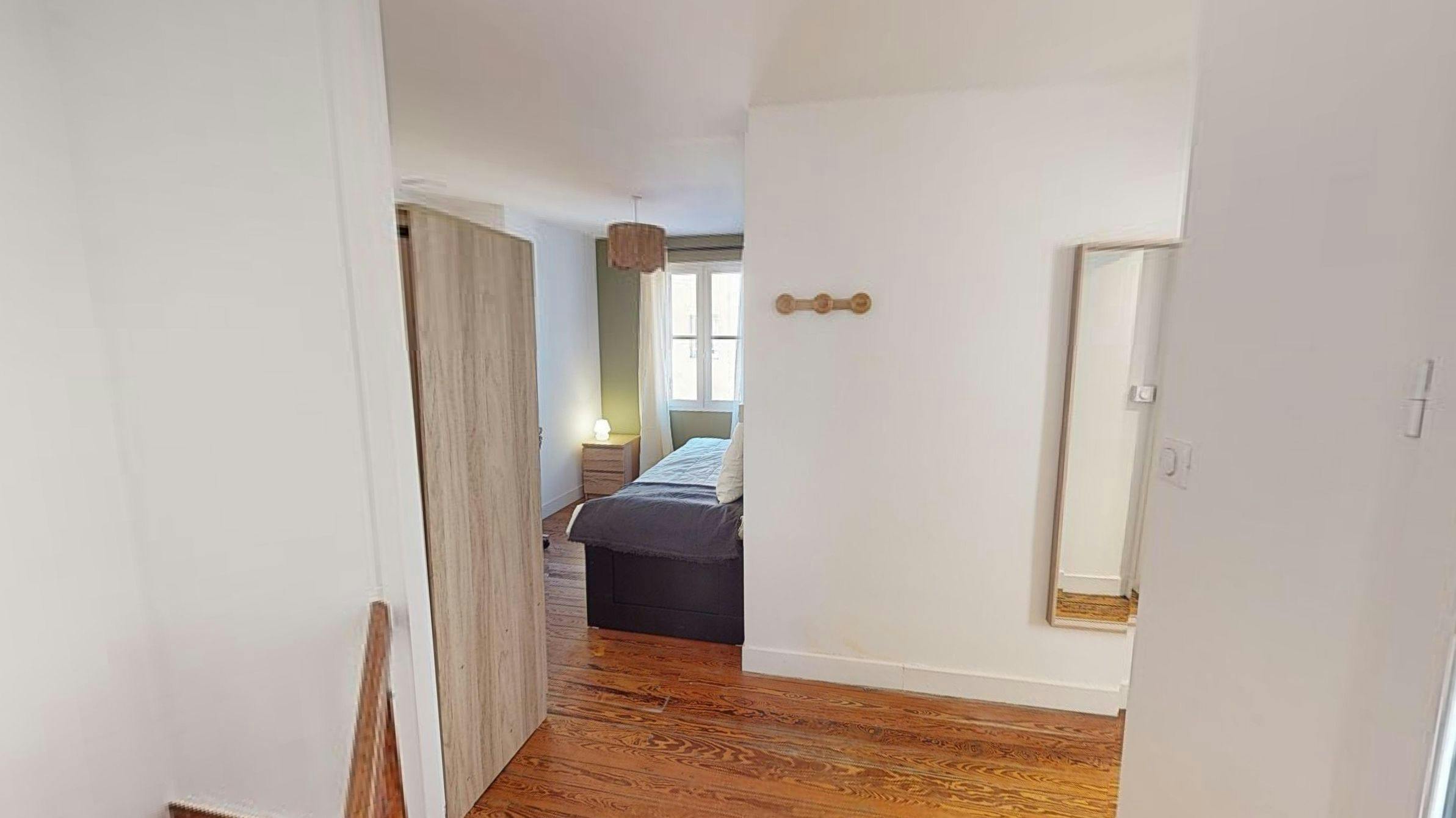 Apartment Bordeaux, 1 bed, 17m² — photo 1